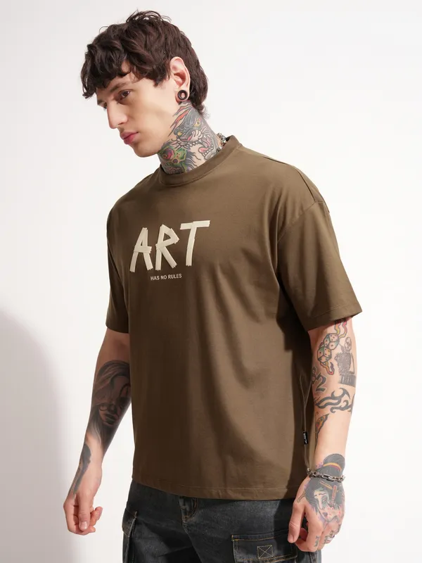 Highlander Men Brown Printed Round Neck Oversized Fit T-Shirt