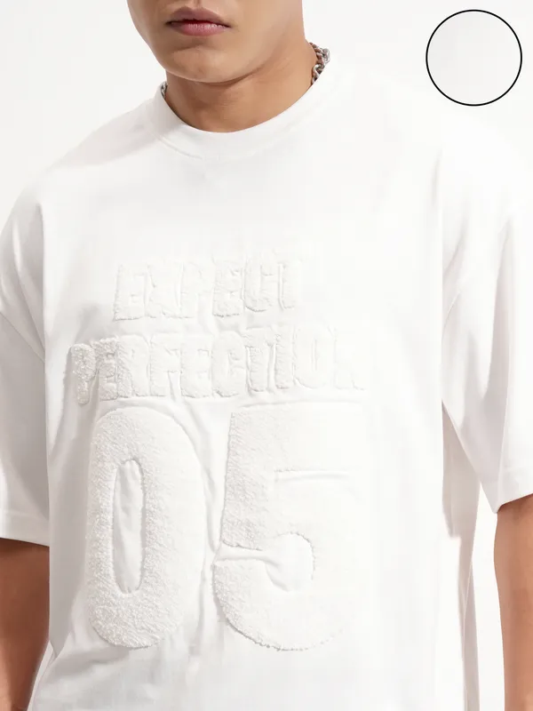 Highlander Men White Applique Round Neck Oversized Fit T-Shirt