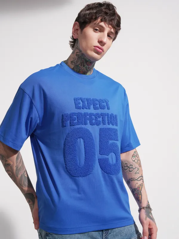 Highlander Men Blue Applique Round Neck Oversized Fit T-Shirt