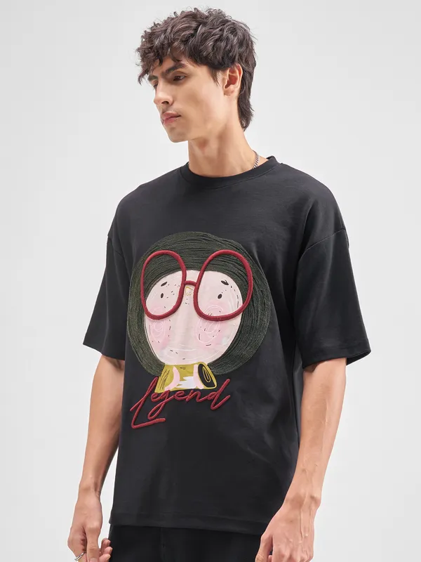 Highlander Men Black Embroidered Round Neck Embroidered T-Shirt