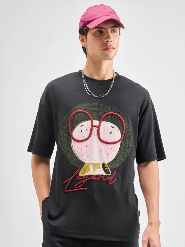 Highlander Men Black Embroidered Round Neck Embroidered T-Shirt