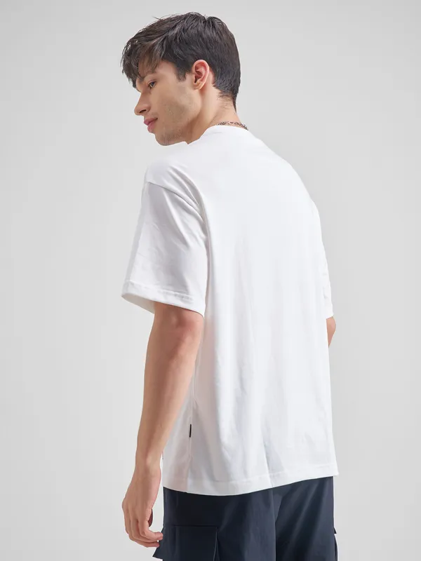 Highlander Men White Printed Round Neck Oversized Fit T-Shirt