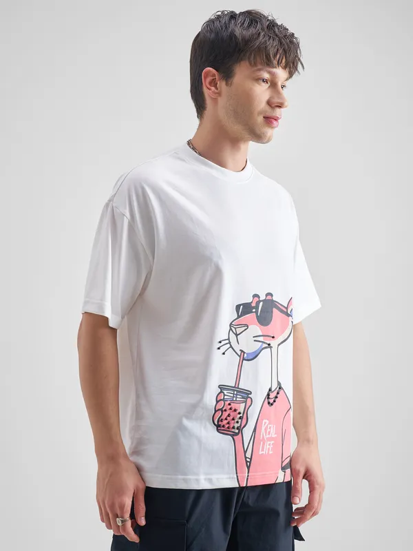 Highlander Men White Printed Round Neck Oversized Fit T-Shirt