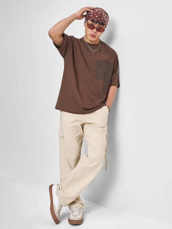 Highlander Men Brown Solid Round Neck Oversized Fit T-Shirt