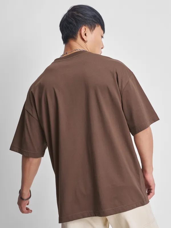 Highlander Men Brown Solid Round Neck Oversized Fit T-Shirt