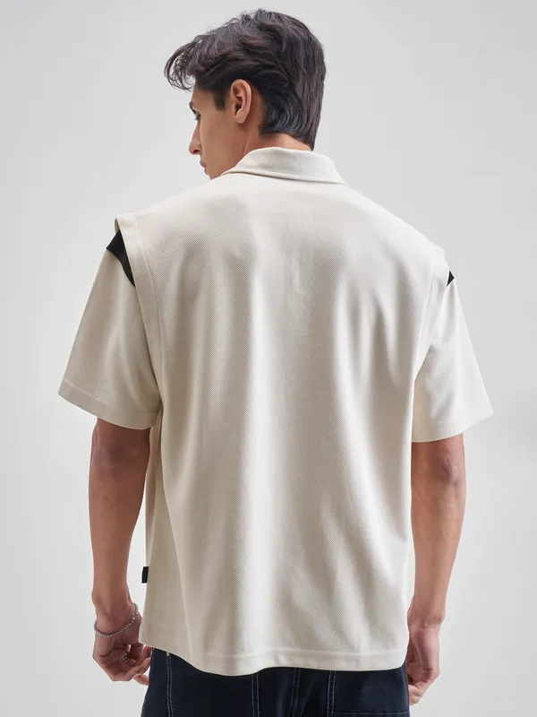 Highlander Men Cream Solid Polo Collar Fit T-Shirt