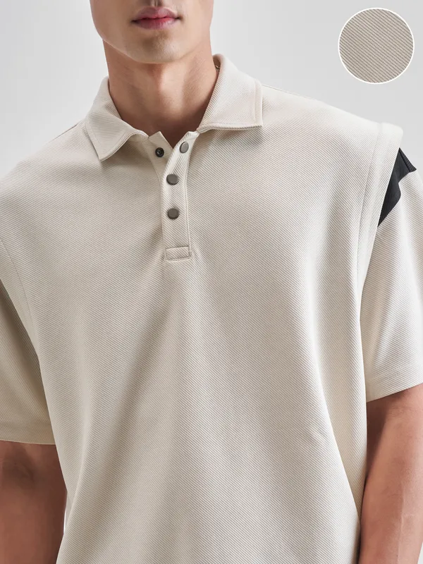 Highlander Men Cream Solid Polo Collar Fit T-Shirt