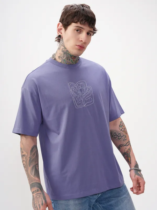 Highlander Men Purple Embroidered Round Neck T-Shirt