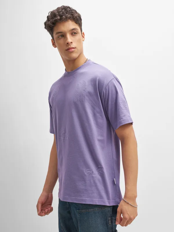 Highlander Men Purple Embroidered Round Neck T-Shirt