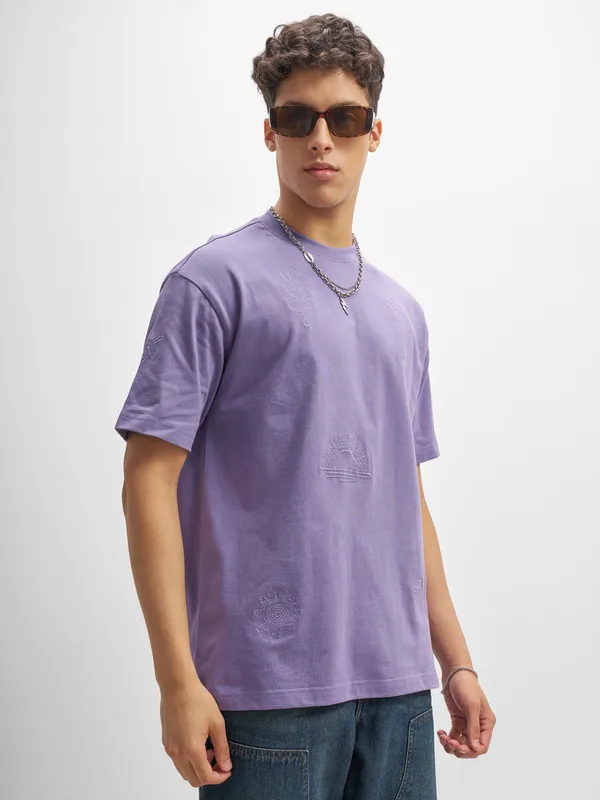 Highlander Men Purple Embroidered Round Neck T-Shirt