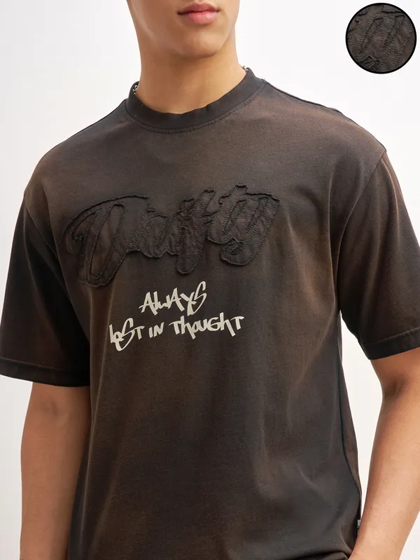 Men Applique Round Neck T-Shirt