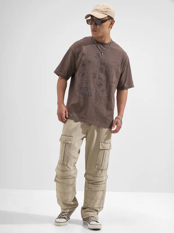 Highlander Men Brown Applique Round Neck T-Shirt