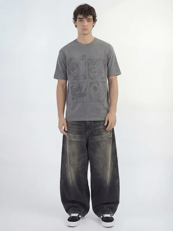 Highlander Men Grey Embroidered Round Neck T-Shirt