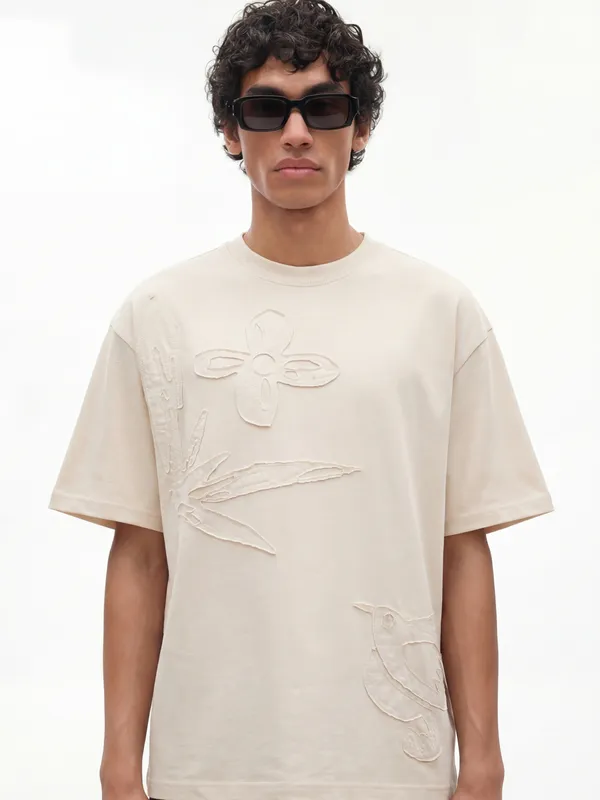 Highlander Men Cream Applique Round Neck T-Shirt