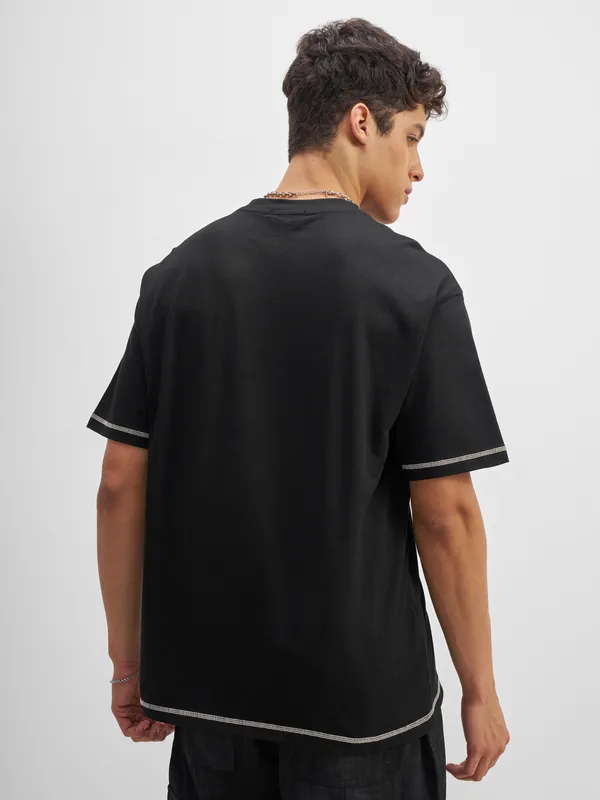 Highlander Men Black Embroidered Round Neck T-Shirt