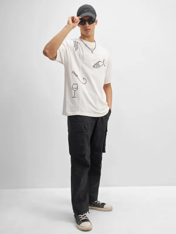 Men Embroidered Round Neck T-Shirt