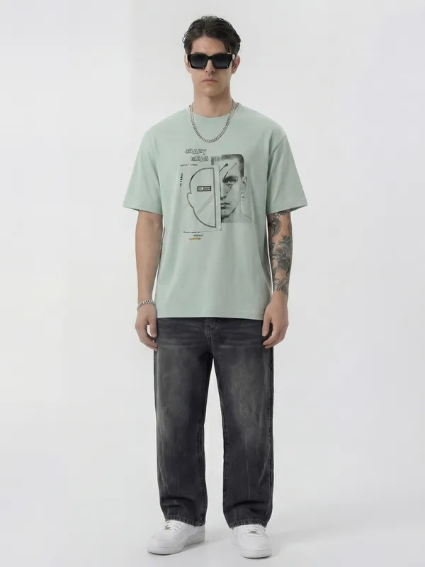 Highlander Men Green Applique Round Neck T-Shirt