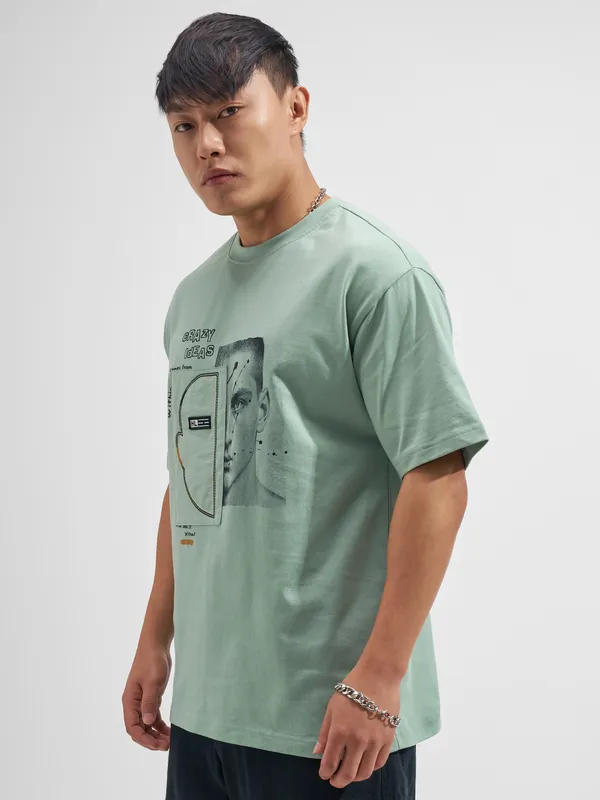 Highlander Men Green Applique Round Neck T-Shirt