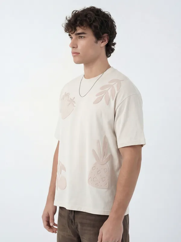 Highlander Men Off White Printed Round Neck T-Shirt