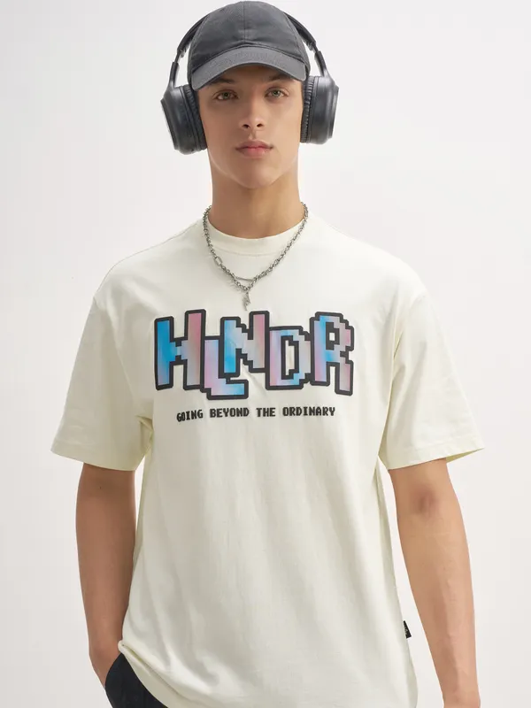 Highlander Men Off White Printed Round Neck T-Shirt