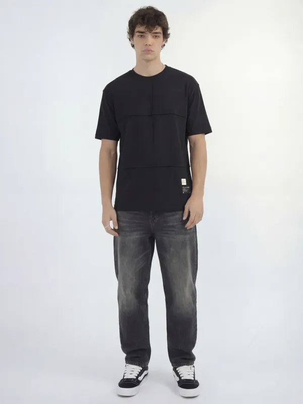 Highlander Men Black Solid Round Neck T-Shirt