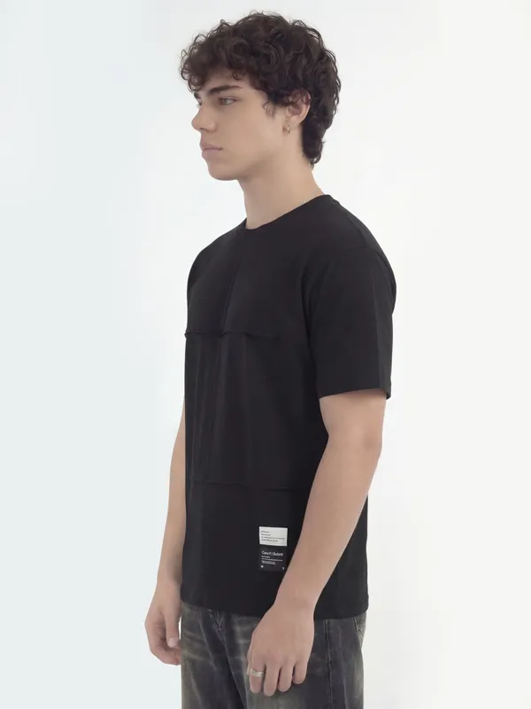 Highlander Men Black Solid Round Neck T-Shirt