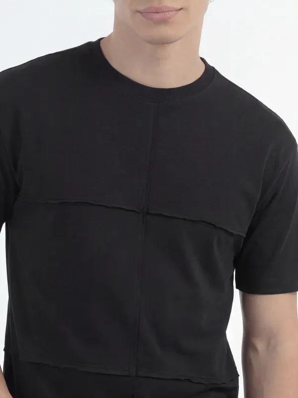 Highlander Men Black Solid Round Neck T-Shirt