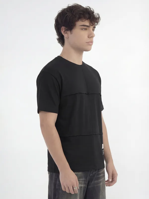 Highlander Men Black Solid Round Neck T-Shirt