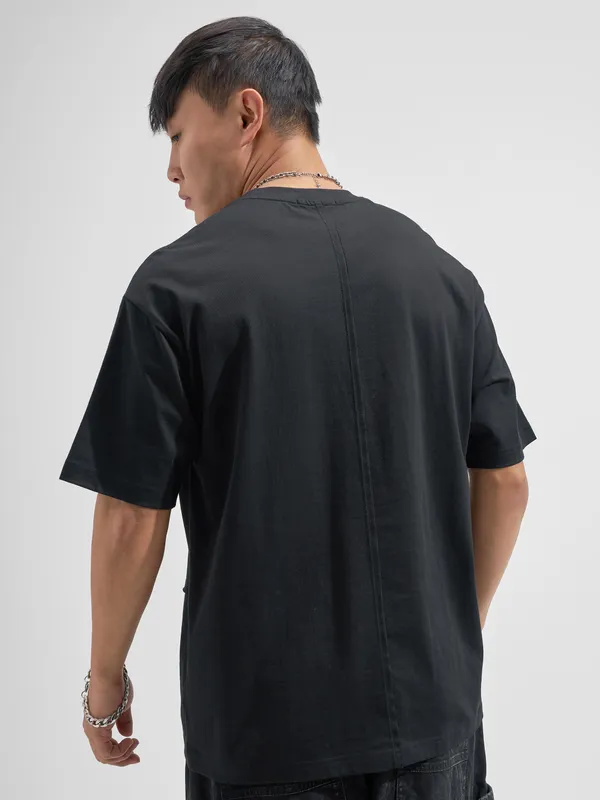 Highlander Men Black Solid Round Neck T-Shirt