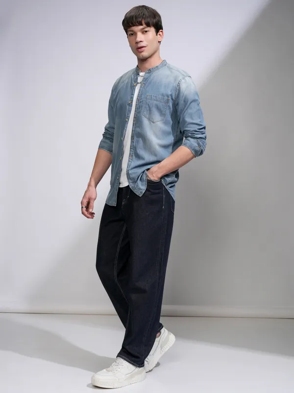  Highlander Men Blue Faded Slim Fit Casual Shirts