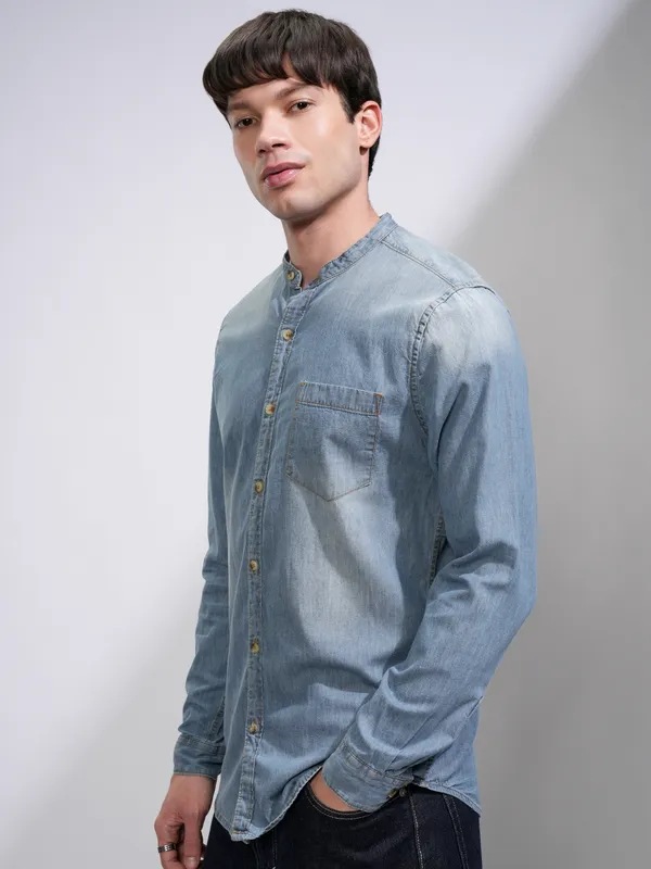  Highlander Men Blue Faded Slim Fit Casual Shirts