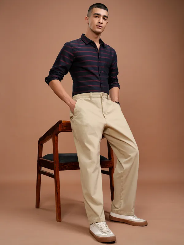  Highlander Men Navy Blue Striped Slim Fit Casual Shirts