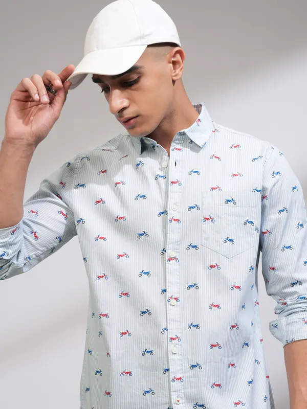 Men Slim Fit Casual Shirt