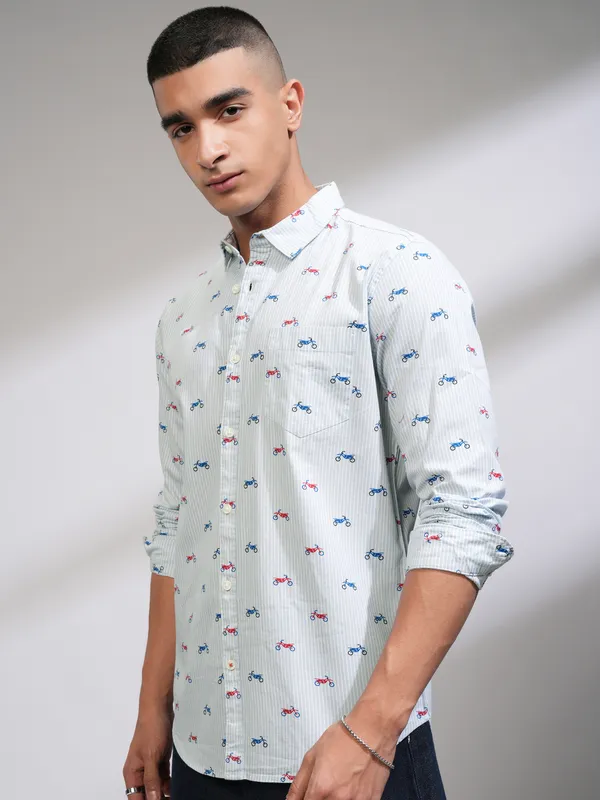 Men Slim Fit Casual Shirt