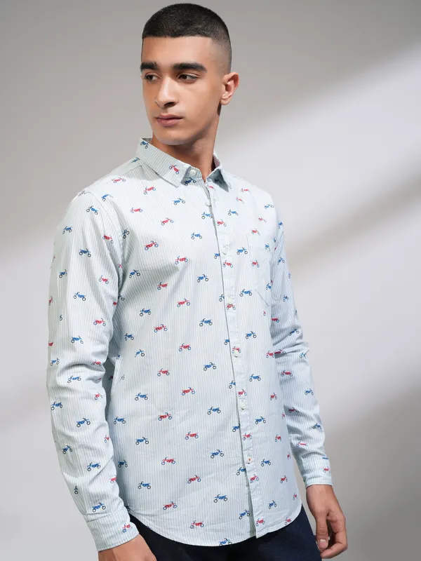 Men Slim Fit Casual Shirt