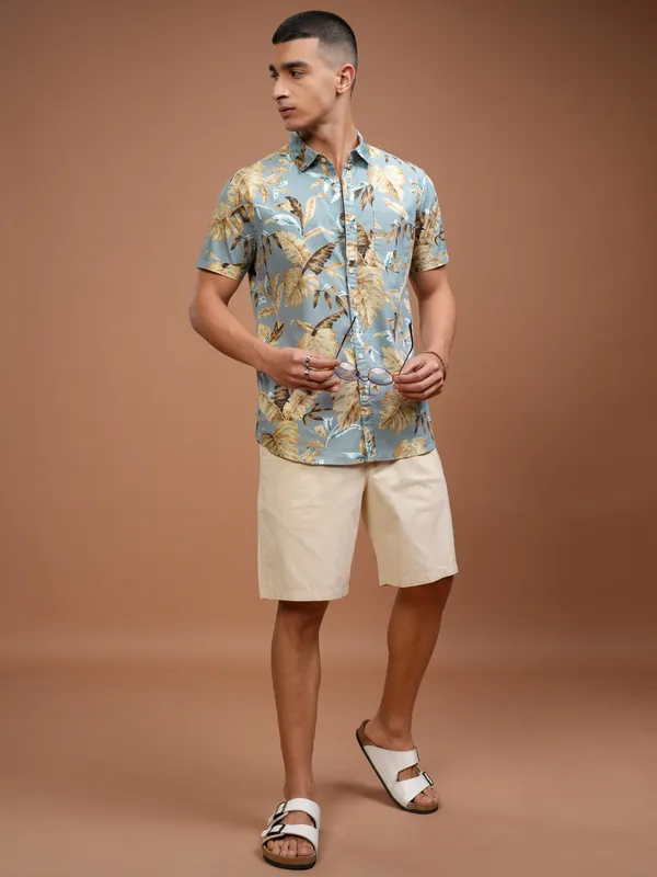 Men Slim Fit Casual Shirt