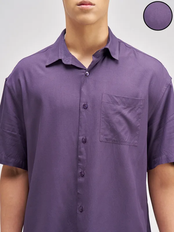 Highlander Men Purple Solid Relaxed Fit Casual Shirt
