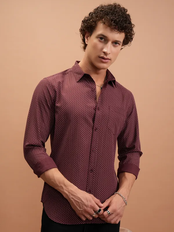Highlander Men Maroon Printed Slim Fit Casual Shirt