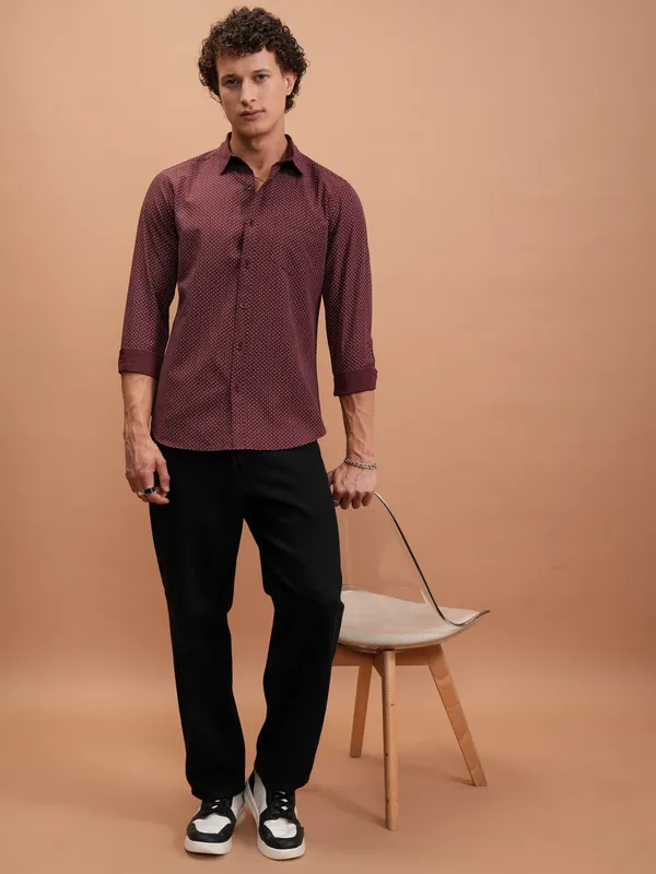 Highlander Men Maroon Printed Slim Fit Casual Shirt