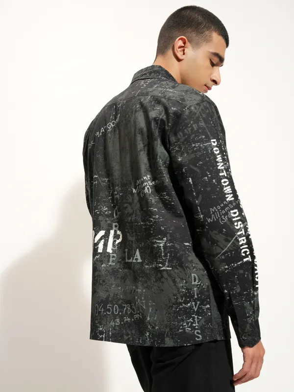 Men Relaxed Fit Casual Shirt