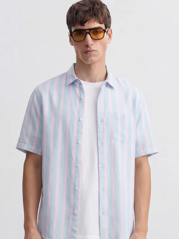 Highlander Men Blue Striped Regular Fit Casual Shirt