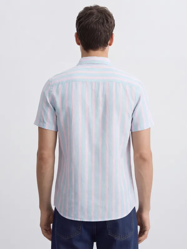 Highlander Men Blue Striped Regular Fit Casual Shirt