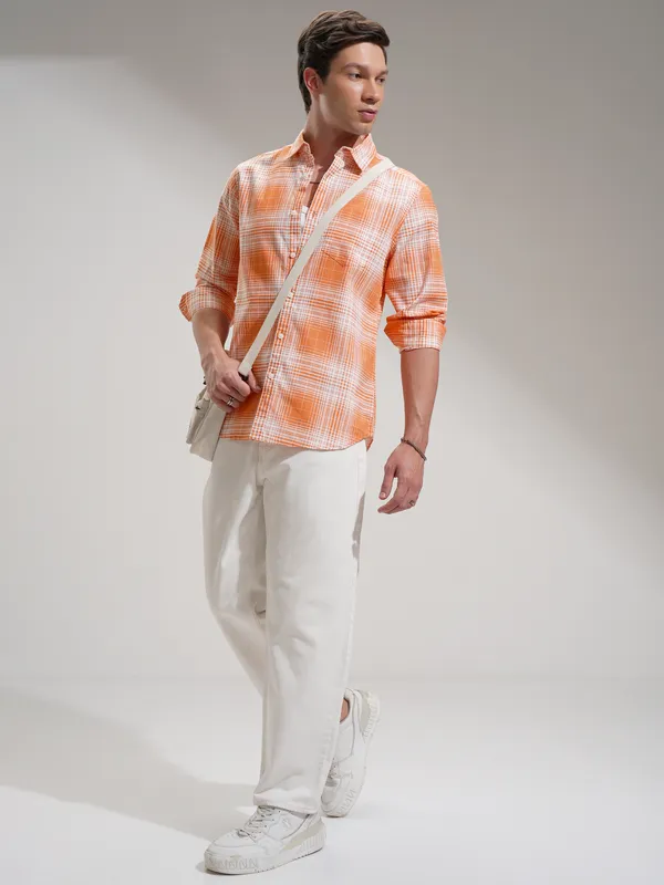 Highlander Men Orange Checked Regular Fit Casual Shirt