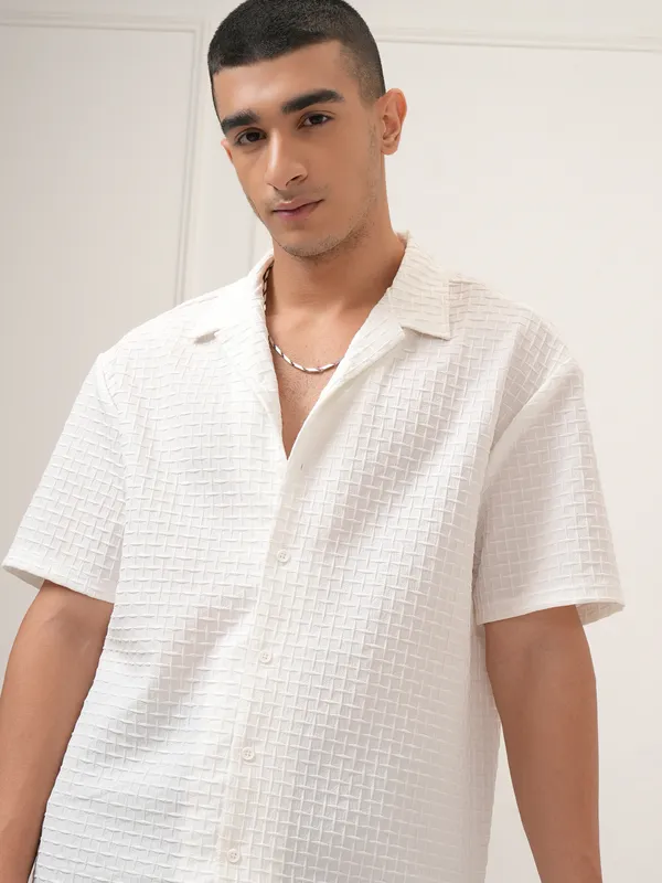 Highlander Men White Self Design Relaxed Fit Casual Shirt