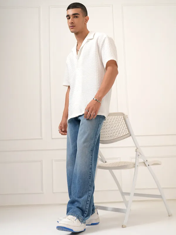 Highlander Men White Self Design Relaxed Fit Casual Shirt