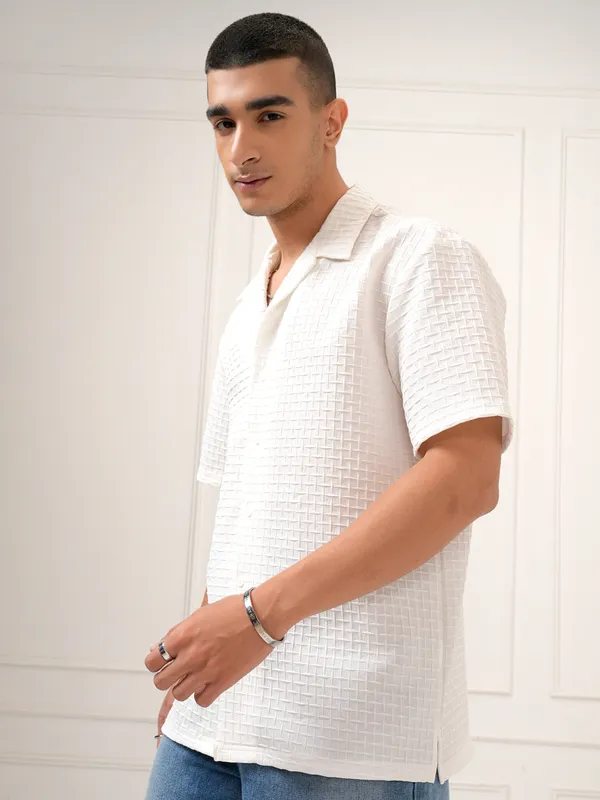 Highlander Men White Self Design Relaxed Fit Casual Shirt