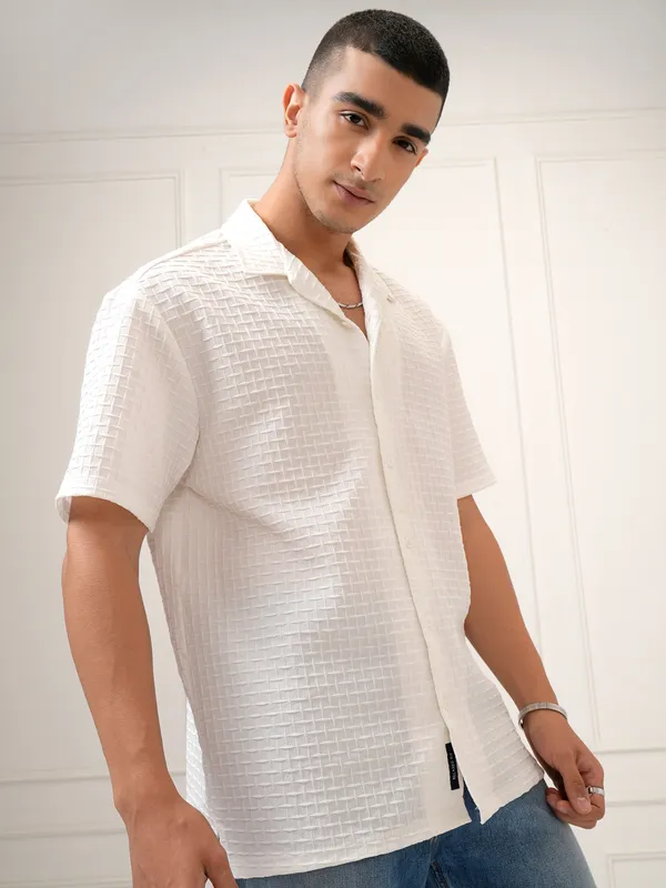 Highlander Men White Self Design Relaxed Fit Casual Shirt