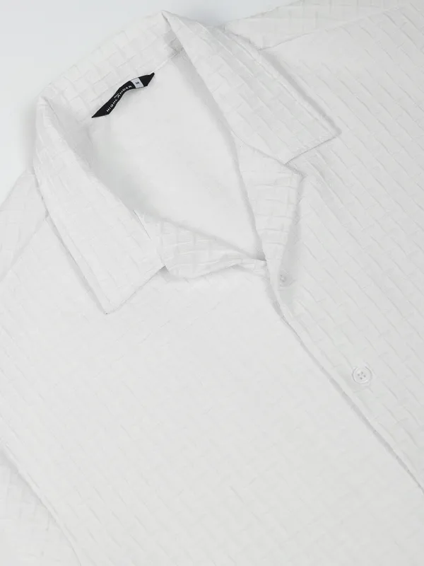 Highlander Men White Self Design Relaxed Fit Casual Shirt