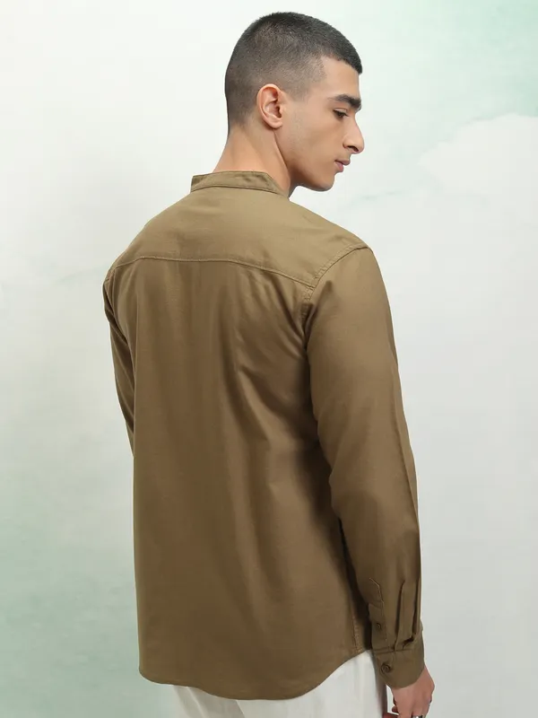 Highlander Men Khaki Solid Regular Fit Casual Shirt