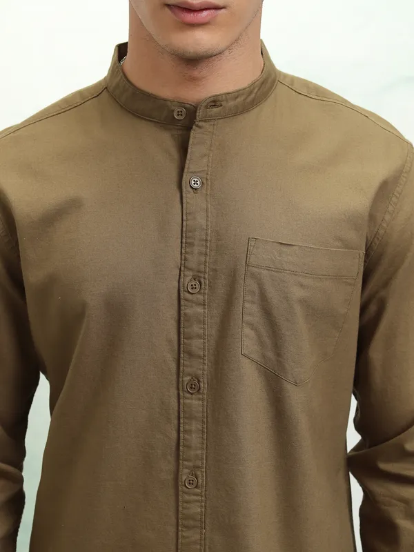 Highlander Men Khaki Solid Regular Fit Casual Shirt